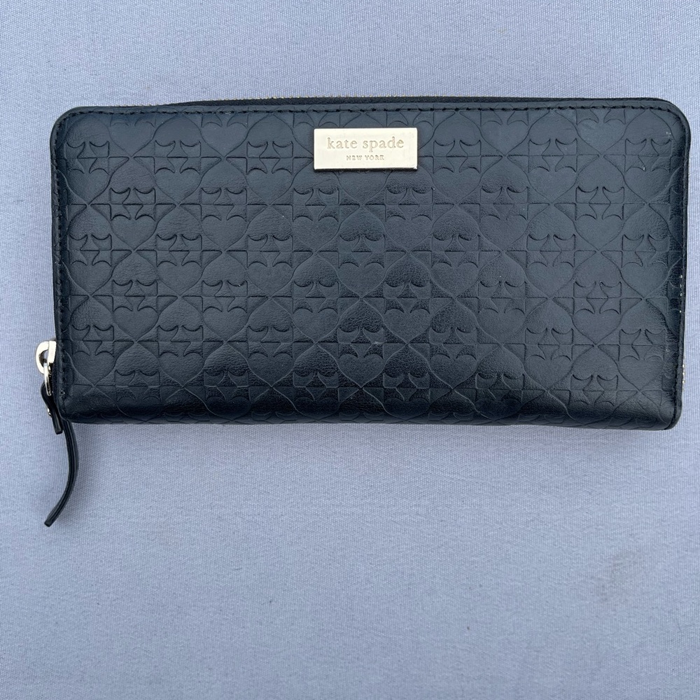 kate spade Penn Place Embossed Neda Wallet Excellent Condition Zip Around Wallet